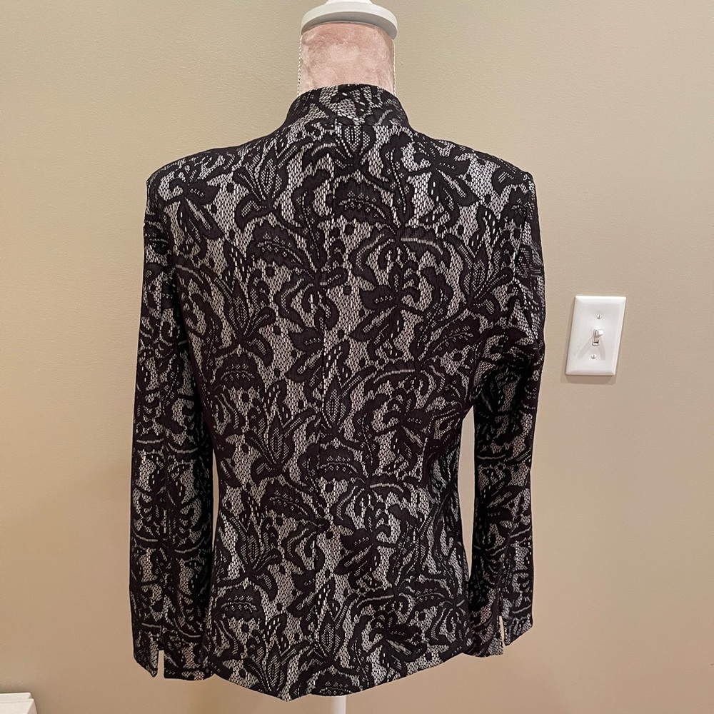 Jacket - Picture 3 of 4
